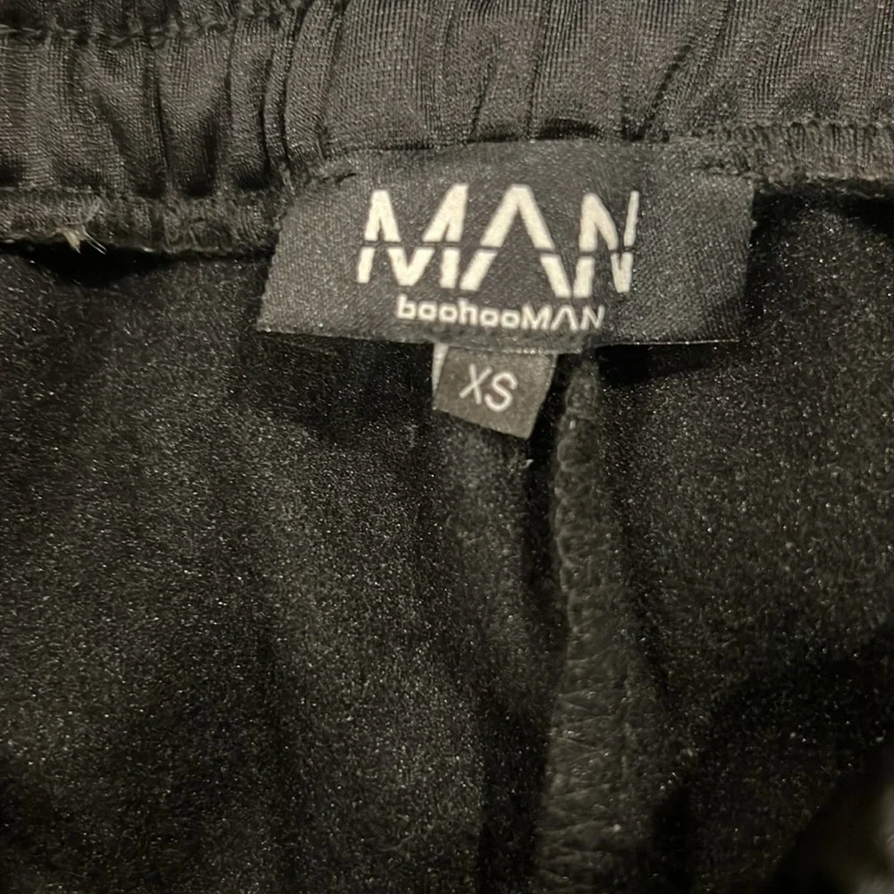 BOOHOO MAN NYLON PANTS SIZE XS